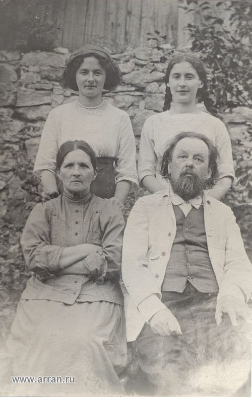 Konstantin Tsiolkovsky with his wife and daughters. 1914. Photographer: Assonov Oleksandr Vasilyevich