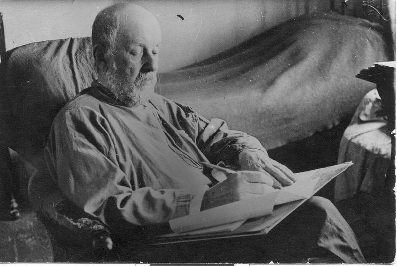 Konstantin Tsiolkovsky in his office. 1932. Photographer: Chmil Feodosiy Andronikovych.