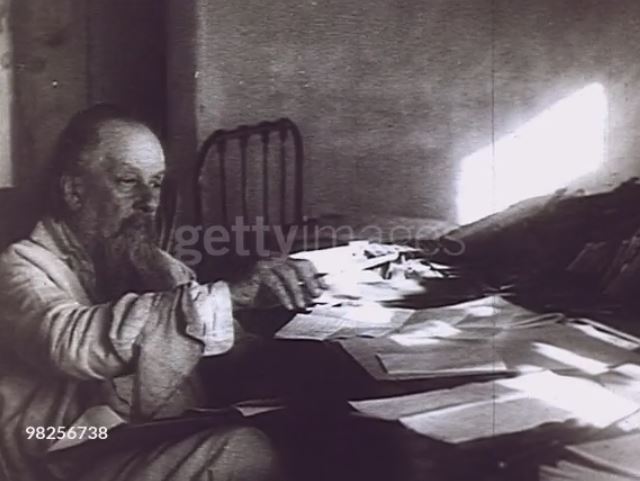 Архивные документальные кино- и видеокадры с участием К. Э. Циолковского, оцифрованные и доступные через стоковое агентство Getty Images (gettyimages.co.uk)