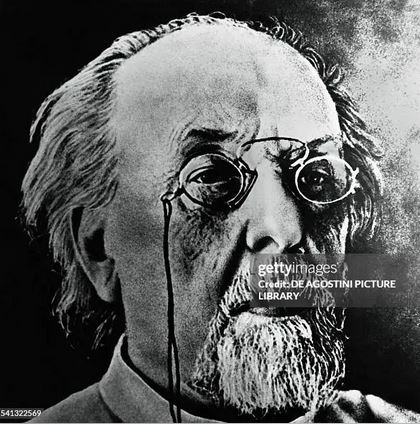 Архивная фотография с изображением К. Э. Циолковского, оцифрованная и представленная через стоковое агентство Getty Images (gettyimages.co.uk) Архивная фотография с изображением К. Э. Циолковского, оцифрованная и представленная через стоковое агентство Getty Images (gettyimages.co.uk)