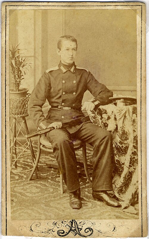 Циолковский Дмитрий Эдуардович (1851-1870), воспитанник С.-Петербургского морского училища, брат К.Э. Циолковского. 1869.  Источник: Wikimedia Commons (Public Domain).