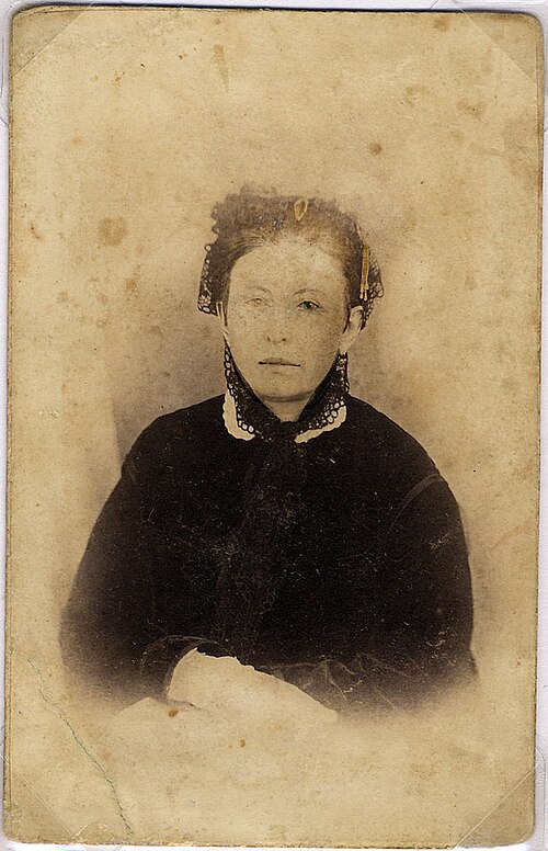 Циолковская Мария Ивановна (урожд. Юмашева), мать К. Э. Циолковского (1824-1870).  Источник: Wikimedia Commons (Public Domain).