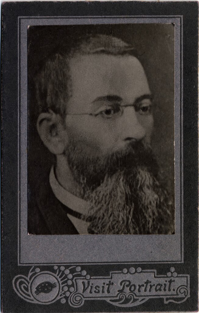 Фотография. Циолковский Эдуард Игнатьевич (1820-1881), отец К. Э. Циолковского.  Источник: Wikimedia Commons (Public Domain).